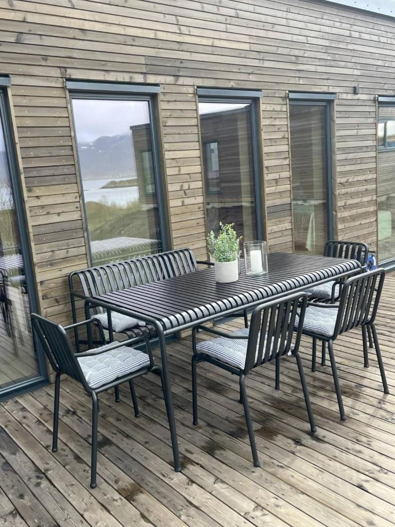 Luksushytte Med Jacuzzi, Summer&Winter Retreat Lyngværet Εξωτερικό φωτογραφία